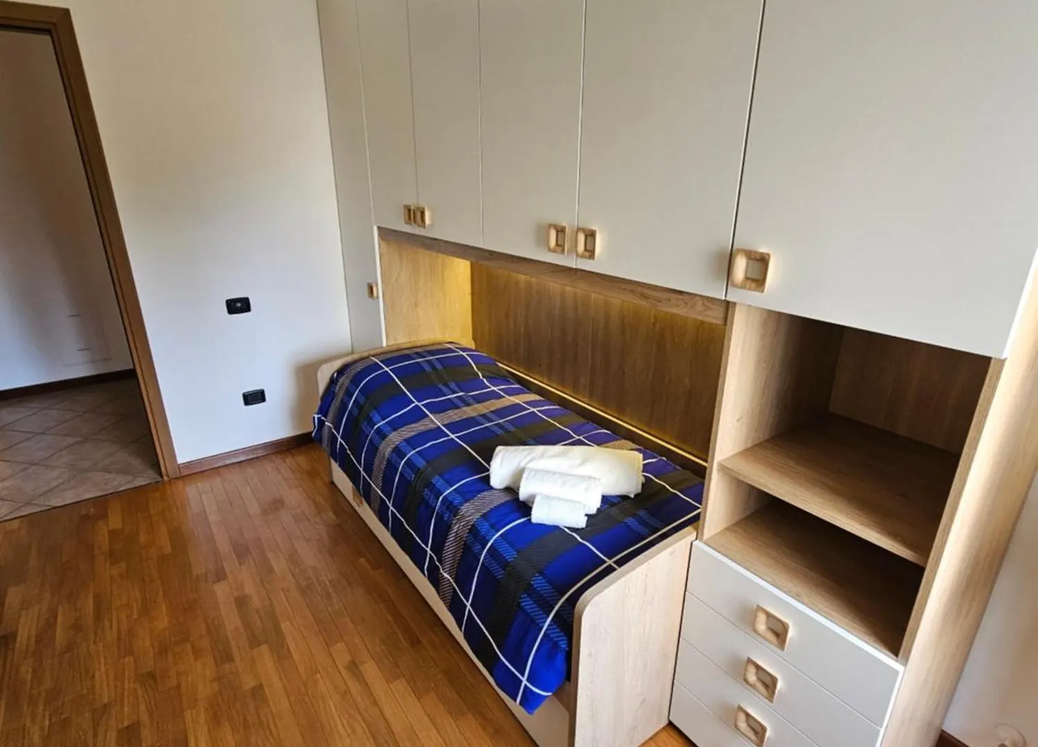 Dimora Del Borgo - Airport Apartment Bologna